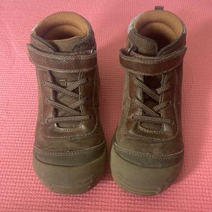 Oshkosh boys boots